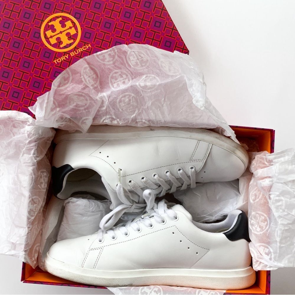 Tory Burch Howell Court Smooth Calf Titanium White Tory Navy 130 Size 9